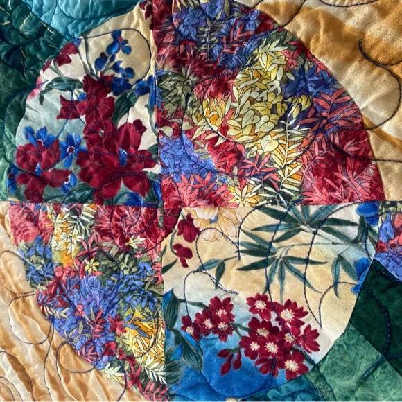 Colorful Patchwork Quilt - Picture 9 of 11